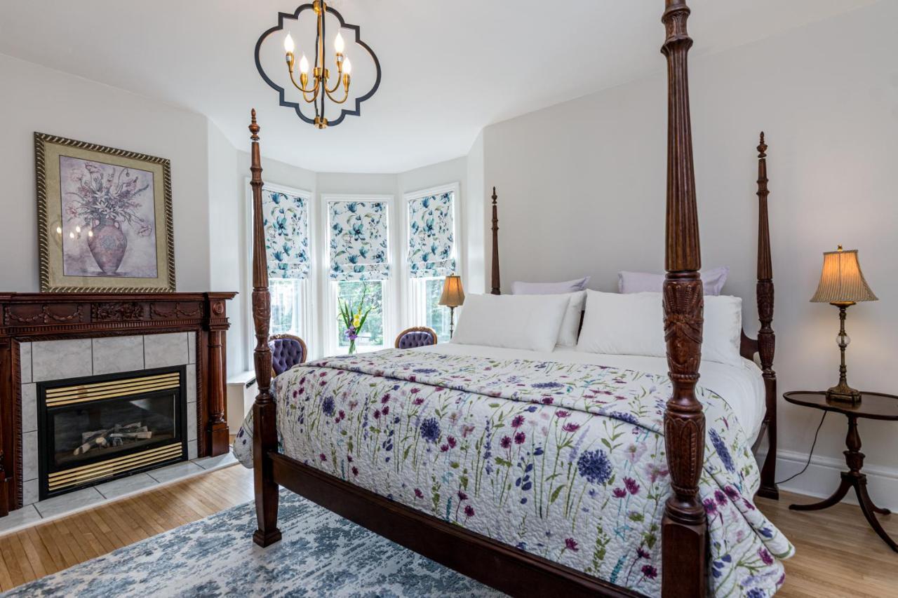 كينفستون The Secret Garden Inn المظهر الخارجي الصورة