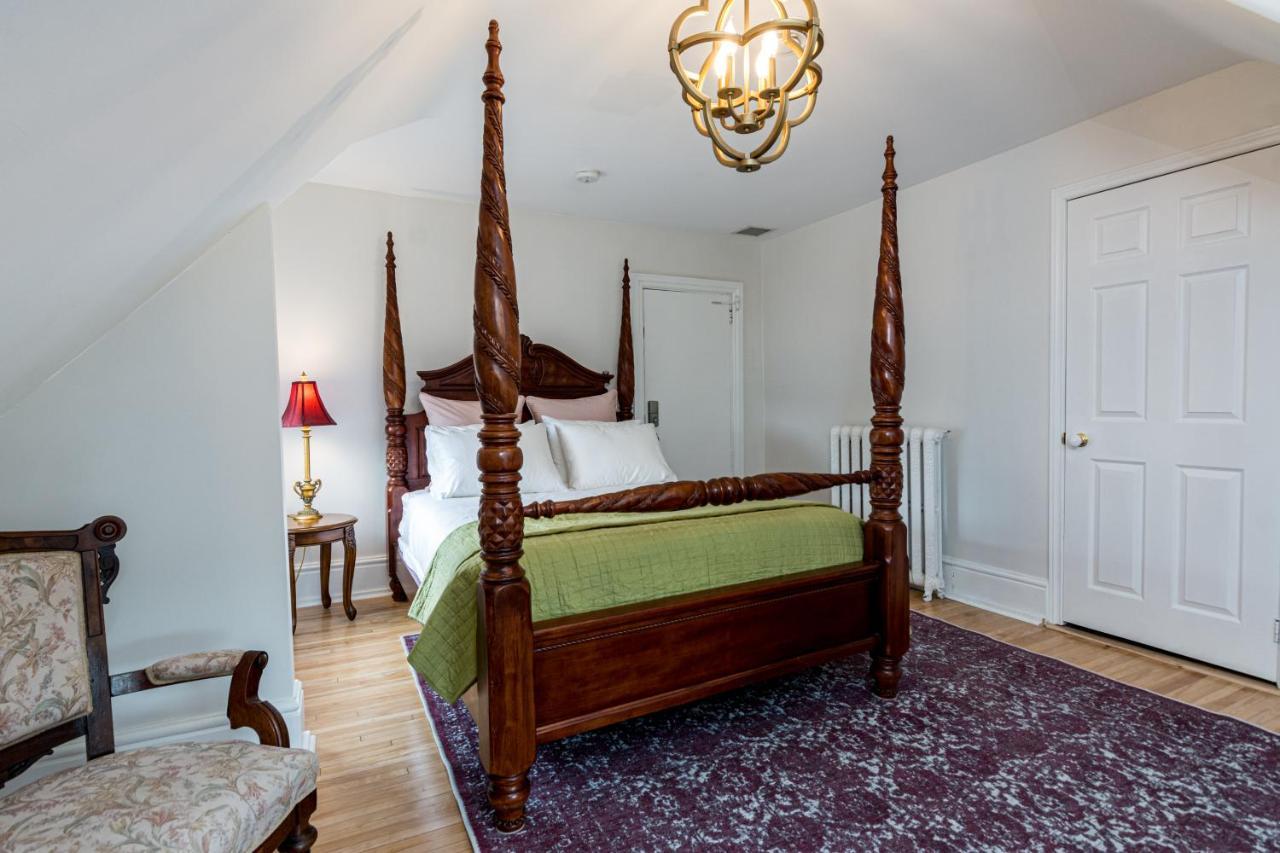 كينفستون The Secret Garden Inn المظهر الخارجي الصورة